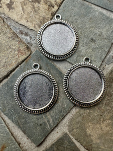 20mm Cabochon Setting in Antique Silver