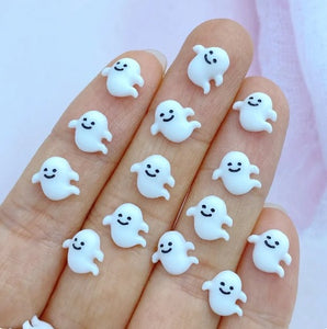 halloween flatabcks, mini white ghosts, white ghouls,