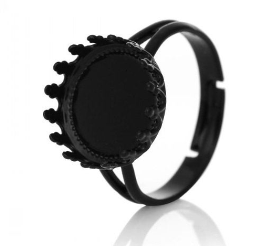 Black Cabochon Crown Ring 12mm